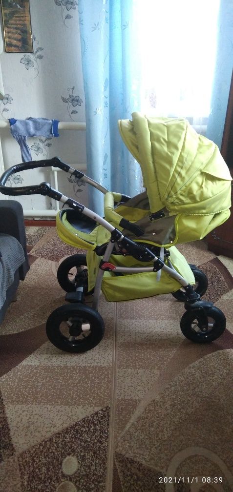 Продам детскую коляску