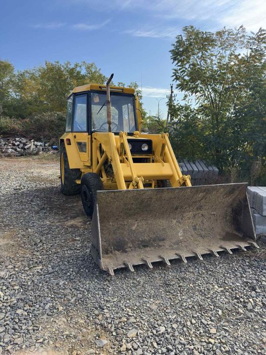 Продам ескаватор Massey Ferguson MF 50 B 1993 року