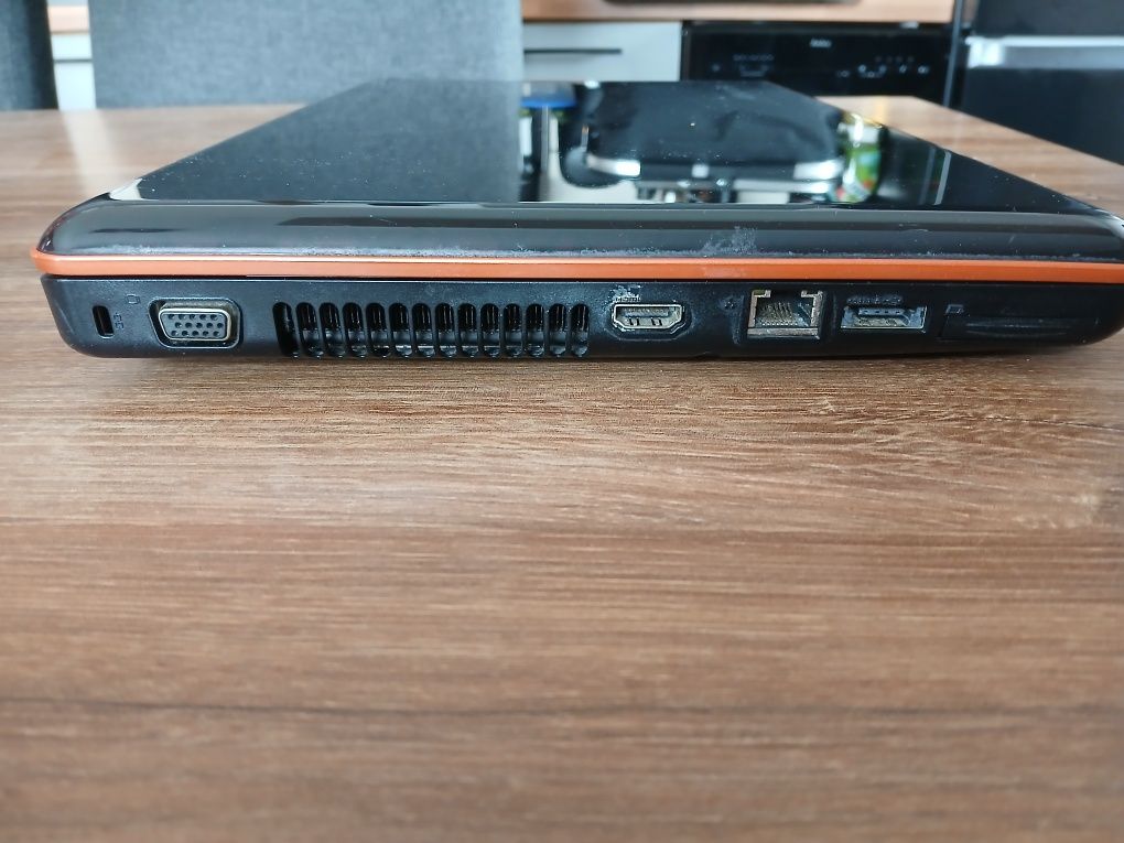 Sprzedam Laptop Lenovo IdeaPad Y550
