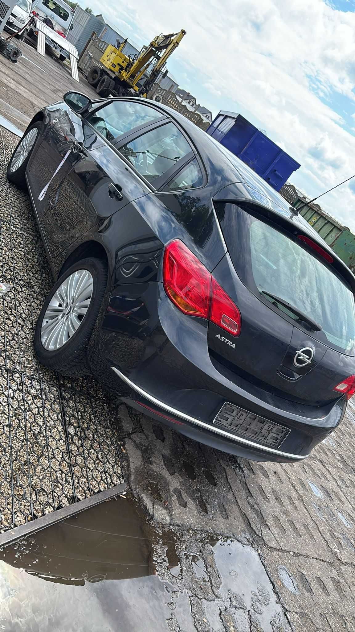 Sprzedam Opel ASTRA "J"