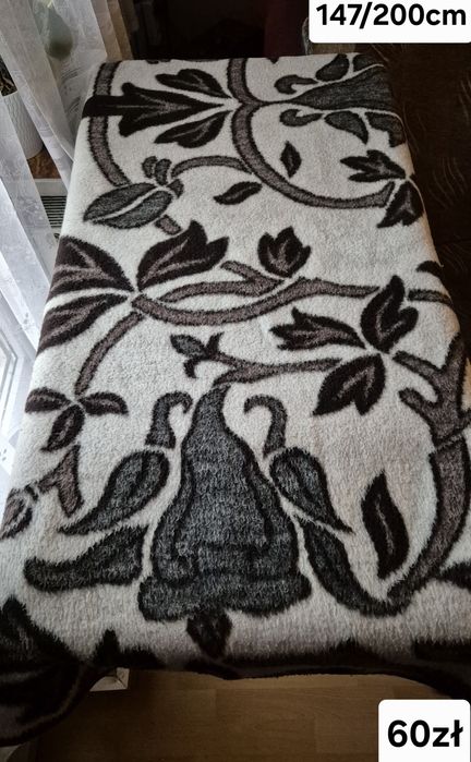 Ciepły koc z wzorem roślinnym wymiary 147/200cm