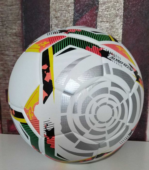 Футбольний м'яч La Liga 1 Accelerate безшовний 5 розмiр