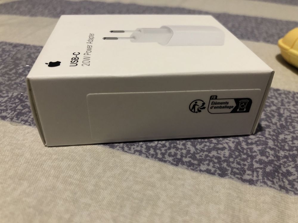 Адаптер питания оригинал Apple 20W USB-C Power Adapter (MHJE3ZM/A)