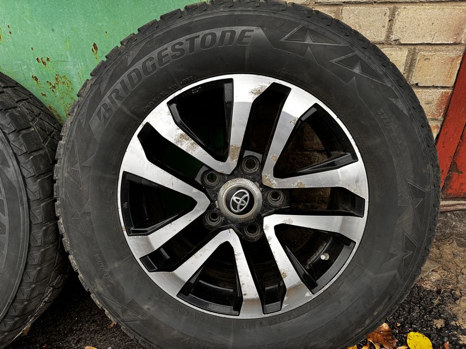 Диски Toyota Land Cruiser Lexus LX Sequoia Tundra R18 комплект 4 шт.