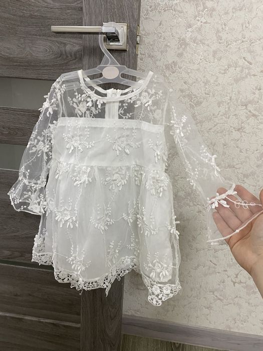 Красива сукня на дівчинку