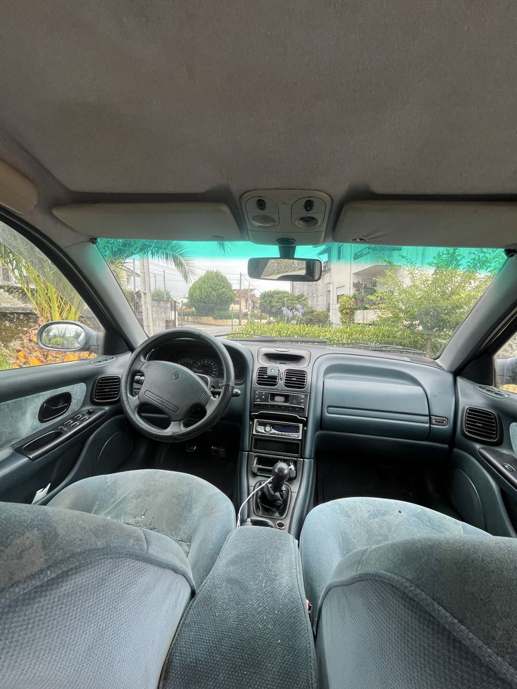Renault laguna pronto a circular