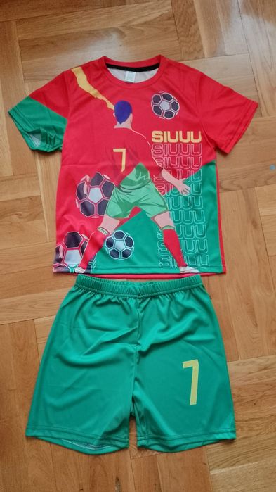 Mikołaj Gwiazdka Mały Ronaldo CR7 Strój piłkarski od 5 do 6 lat nowy