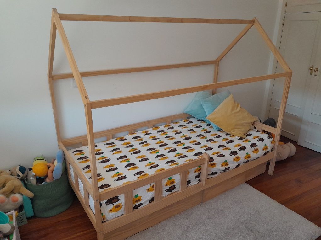 Cama de madeira com armazenamento de 90cm