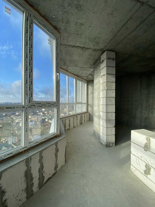 Пропонується до продажу 2-х кімнатна квартира в центрі. Лариса