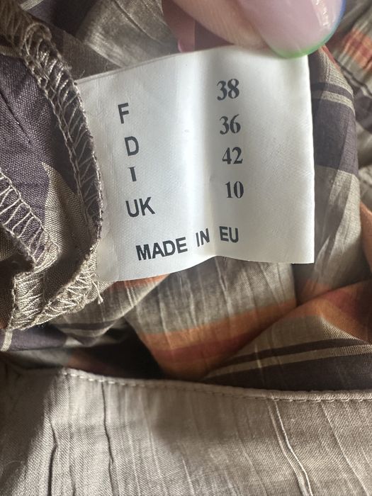 Długa asymetryczna spódnica