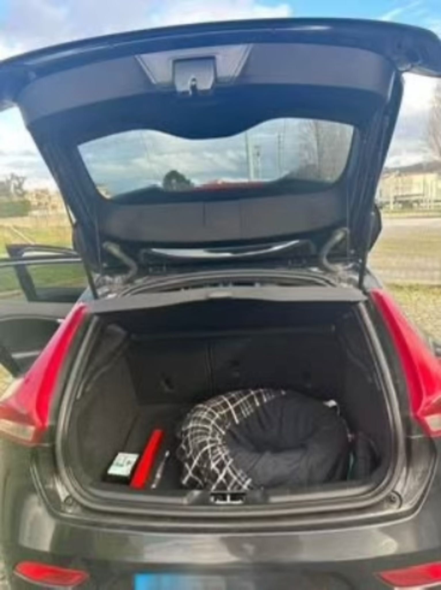 Volvo V40 R Design