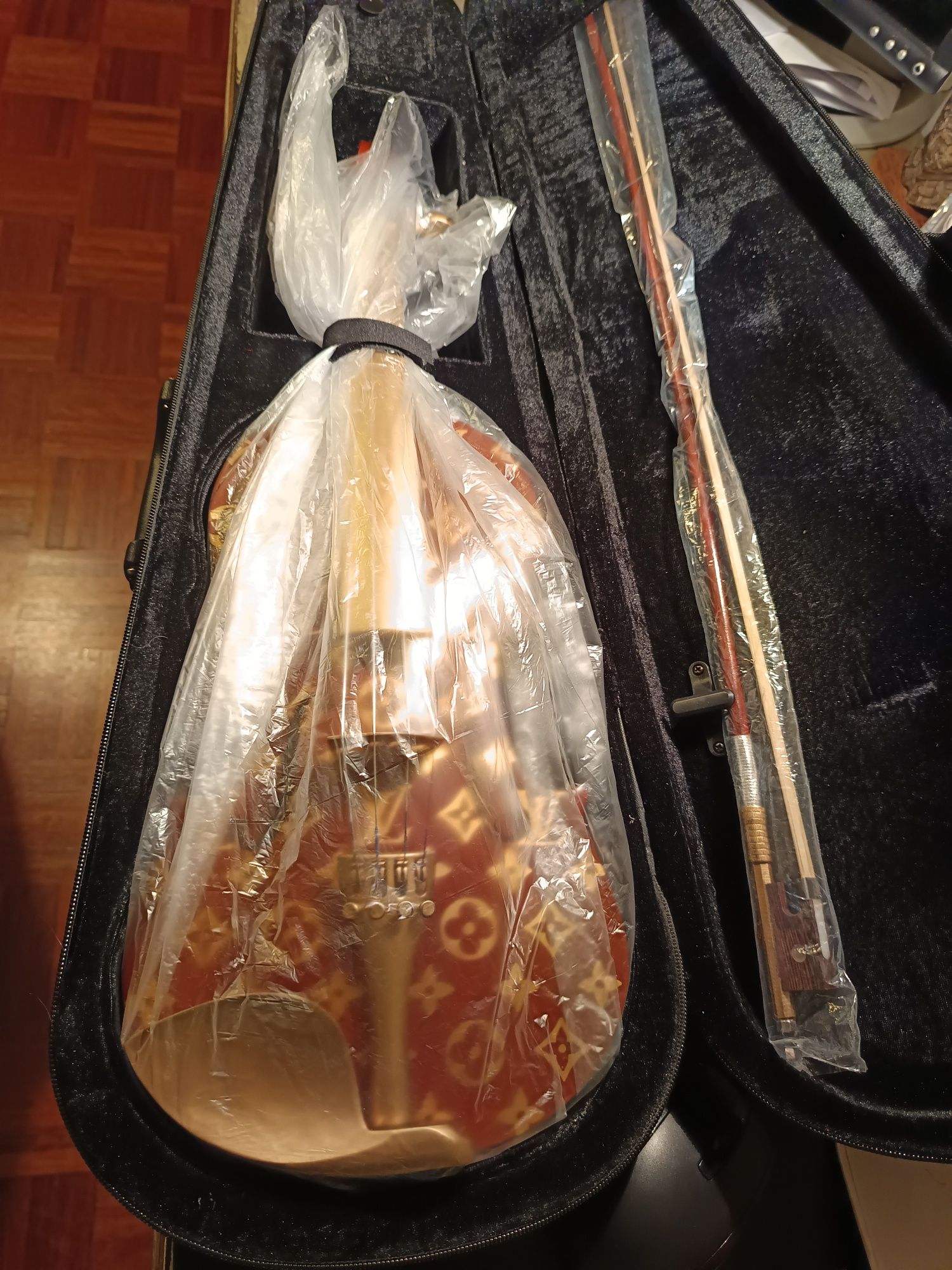 Violino original Louis Vuitton