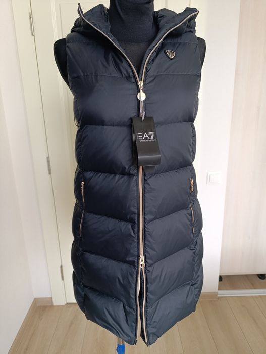 Пальто Armani Оригинал женское с жилеткой.