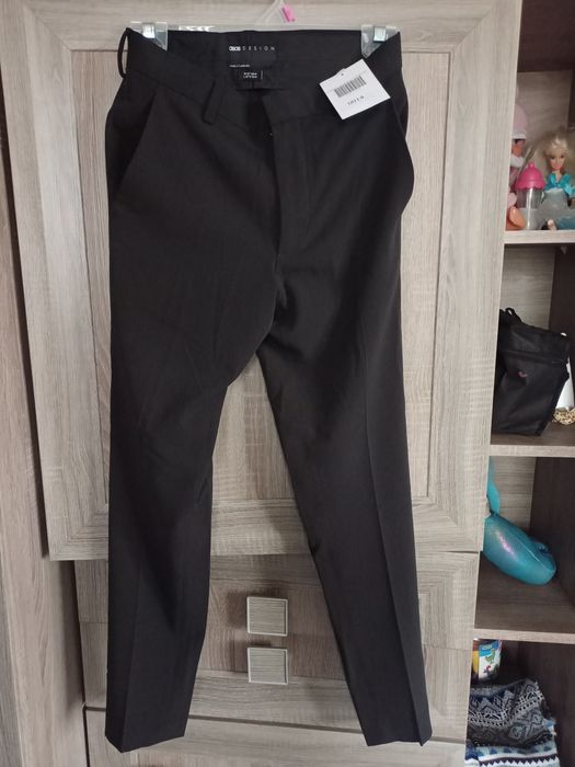 Spodnie młodzieżowe czarne eleganckie 30