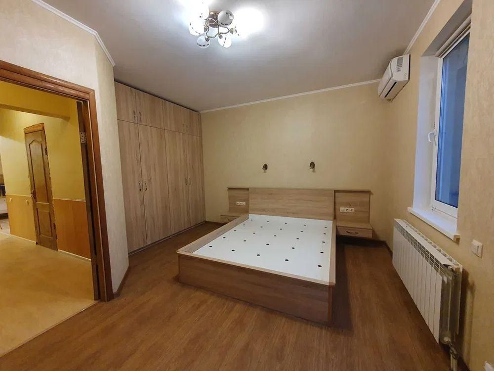 Продам 4-комн квартиру в районе 8 Марта [Юбилейный] ул.