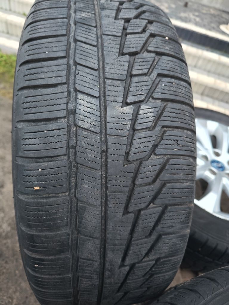 Opony zimowe Nokian 235/55R17