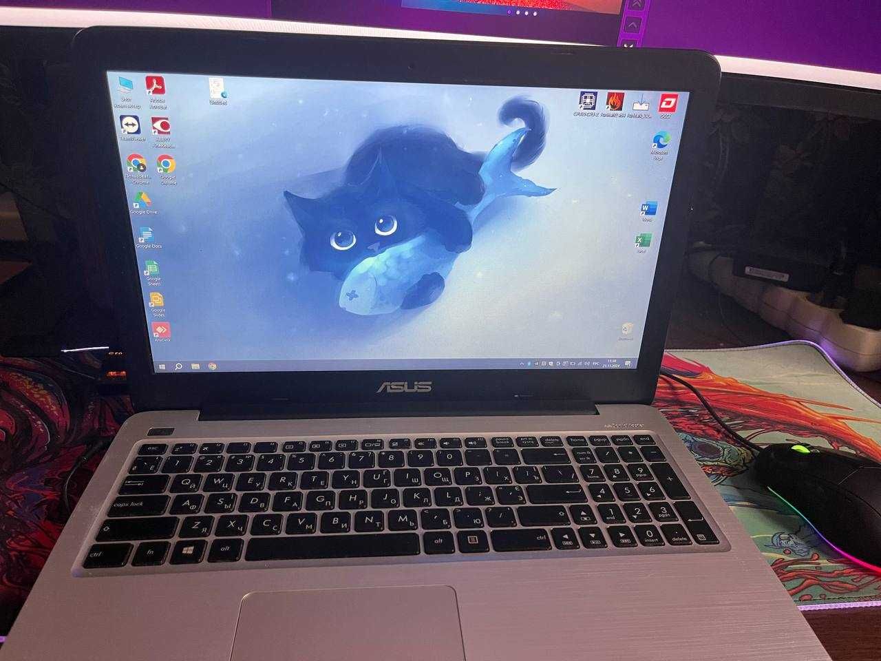 Asus 15.6 Full HD, Для работы и игр 940mx, i5 7200, 1TB HDD, 220 SSD