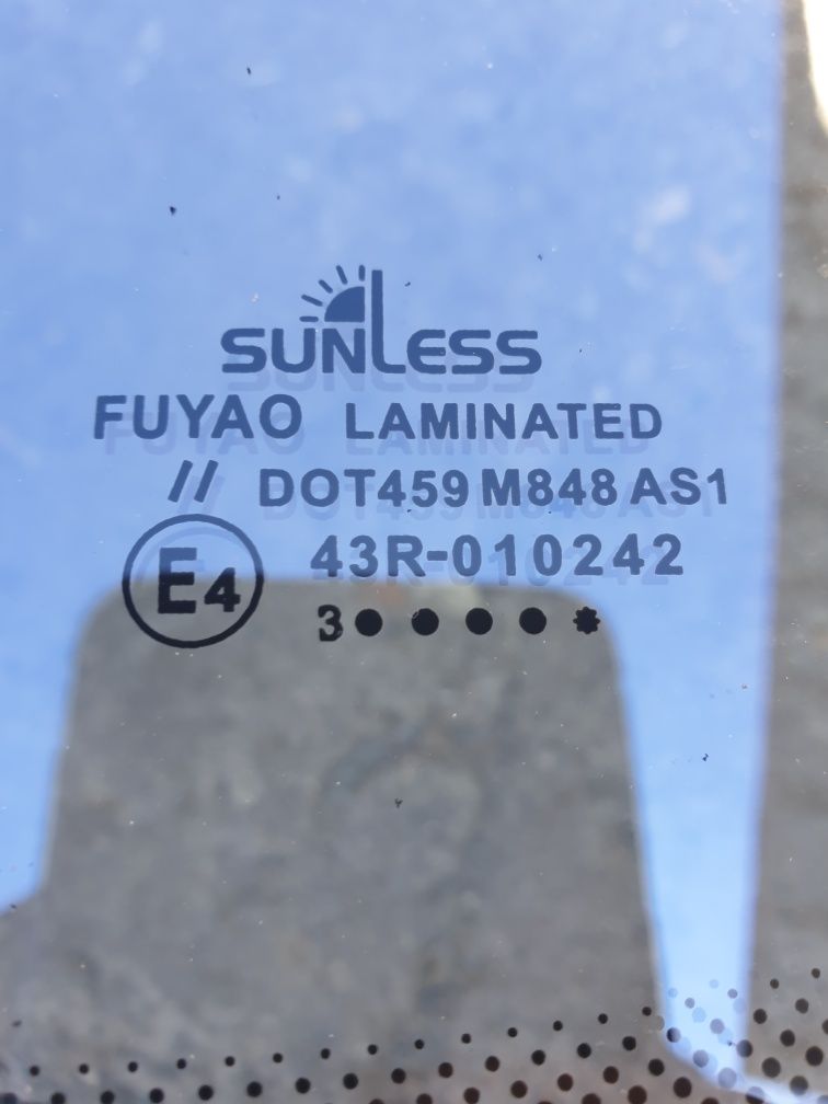 Szyba czołowa BMW F10 F11 HUD kamera KAFAS Head up display idealna