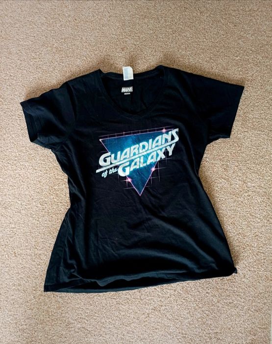 Czarny tshirt marvel