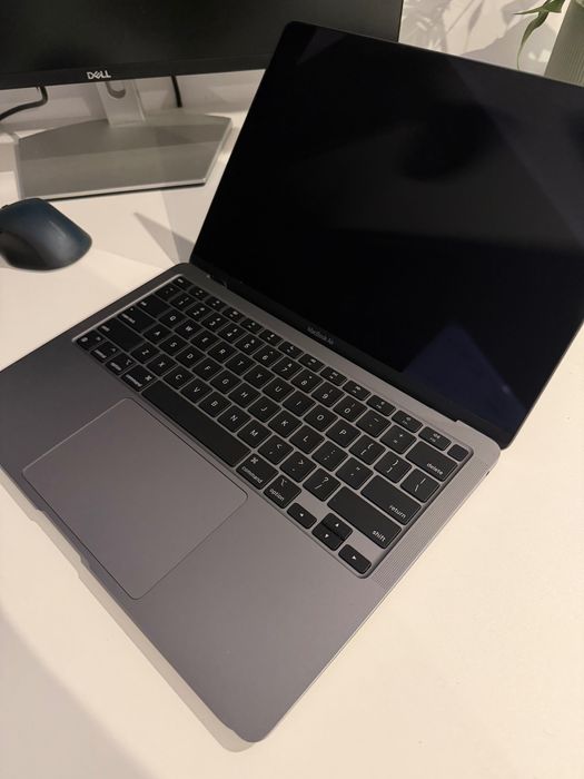 MacBook Air 13” 2020 – Space Gray – Retina, i3 / 8GB / 256GB SSD