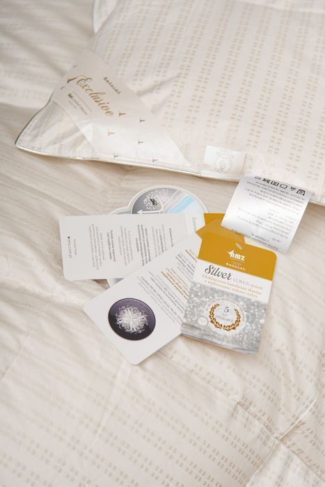 Kołdra AMZ SILVER PRESTIGE letnia, puch 100% 200x200cm Srebrzysty krem