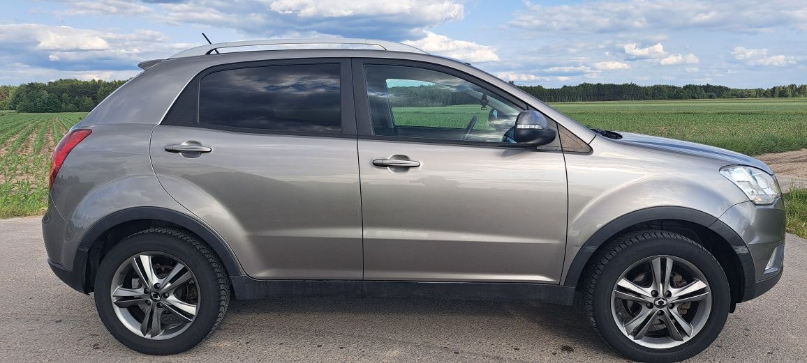 SSANGYONG KORANDO 2.0 Benzyna 2013r SAPHIRE 135 tys km Bezwypadkowy