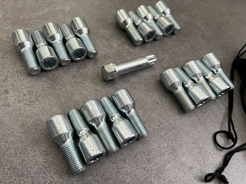 NOWE sruby do kół M14x1.5 Japan Racing + klucz