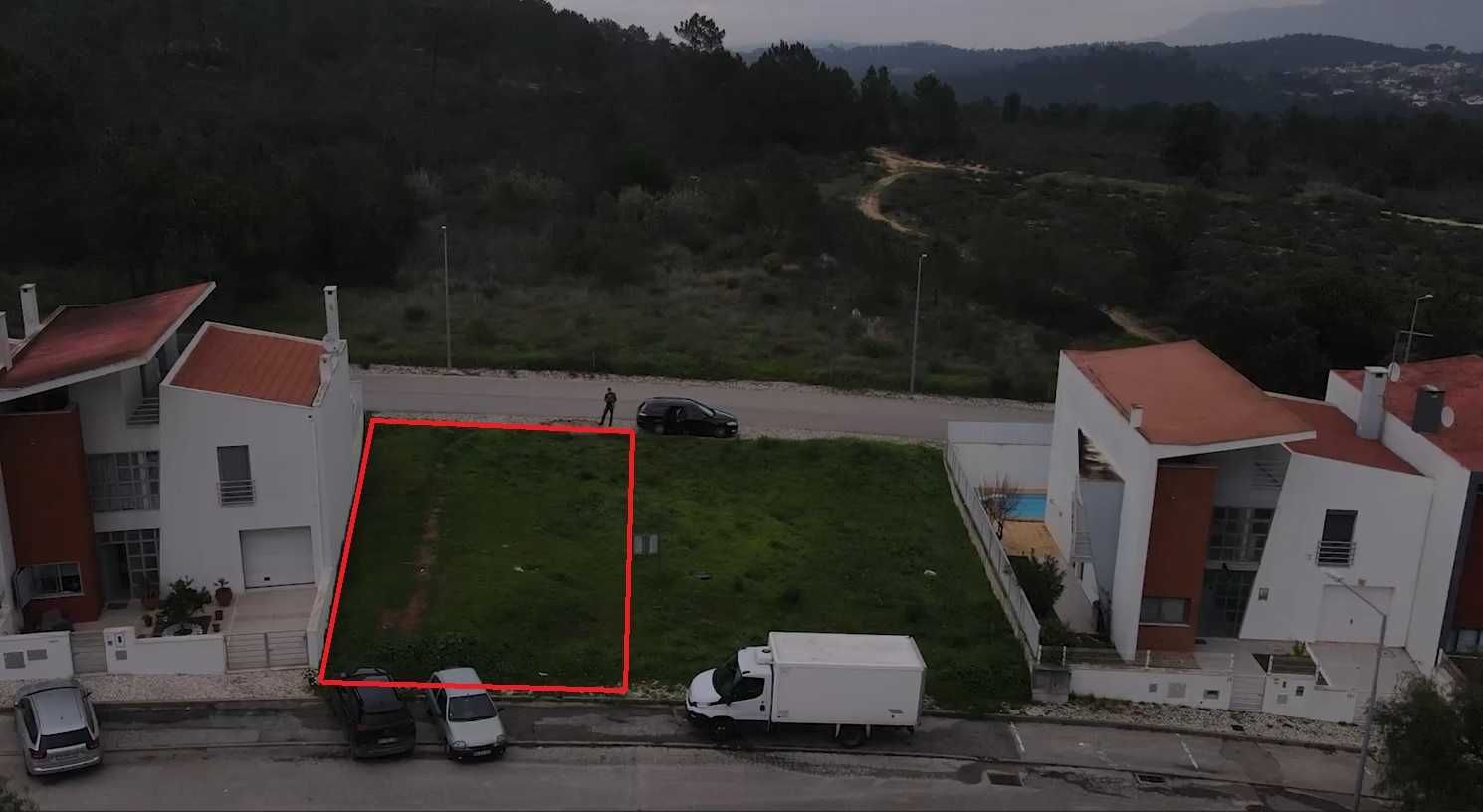 Terreno com 215 m2 Castelo (Sesimbra)