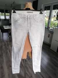 R. 40 goodies białe spodnie szare przetarcia