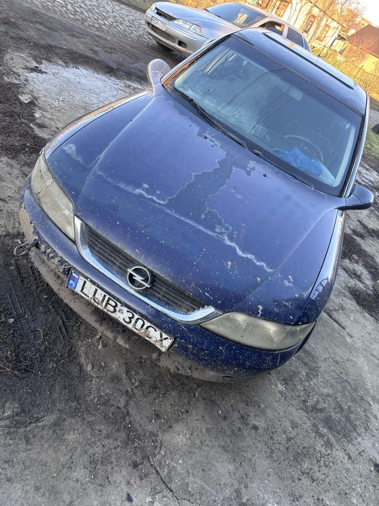 Opel Vectra B  Розбор 1.6