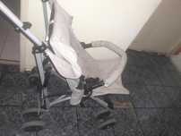 Banheira, cadeira papa e carrinho passeio tudo 30€