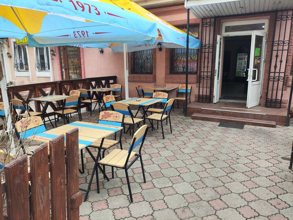 Аренда кафе 100 м2 в центре с летней площадкой, оборудованием и мангал