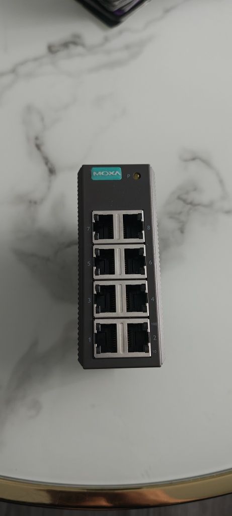 Moxa eds-208 switch przemysłowy