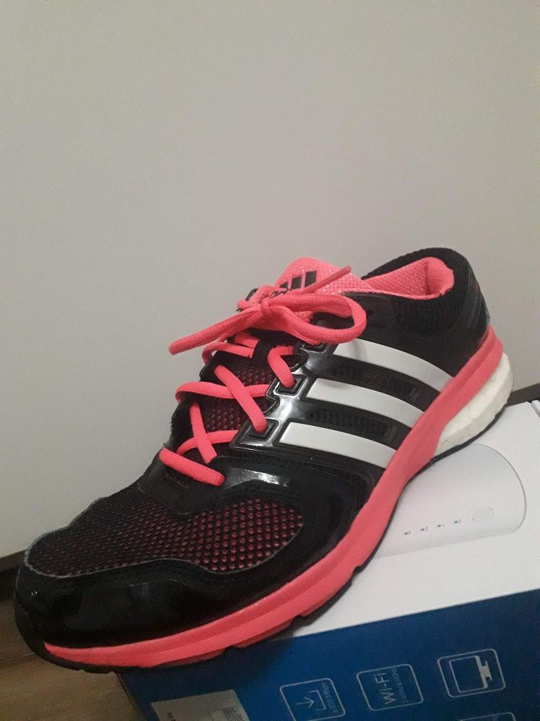 Sprzedam buty trenigowe adidas r40. 5