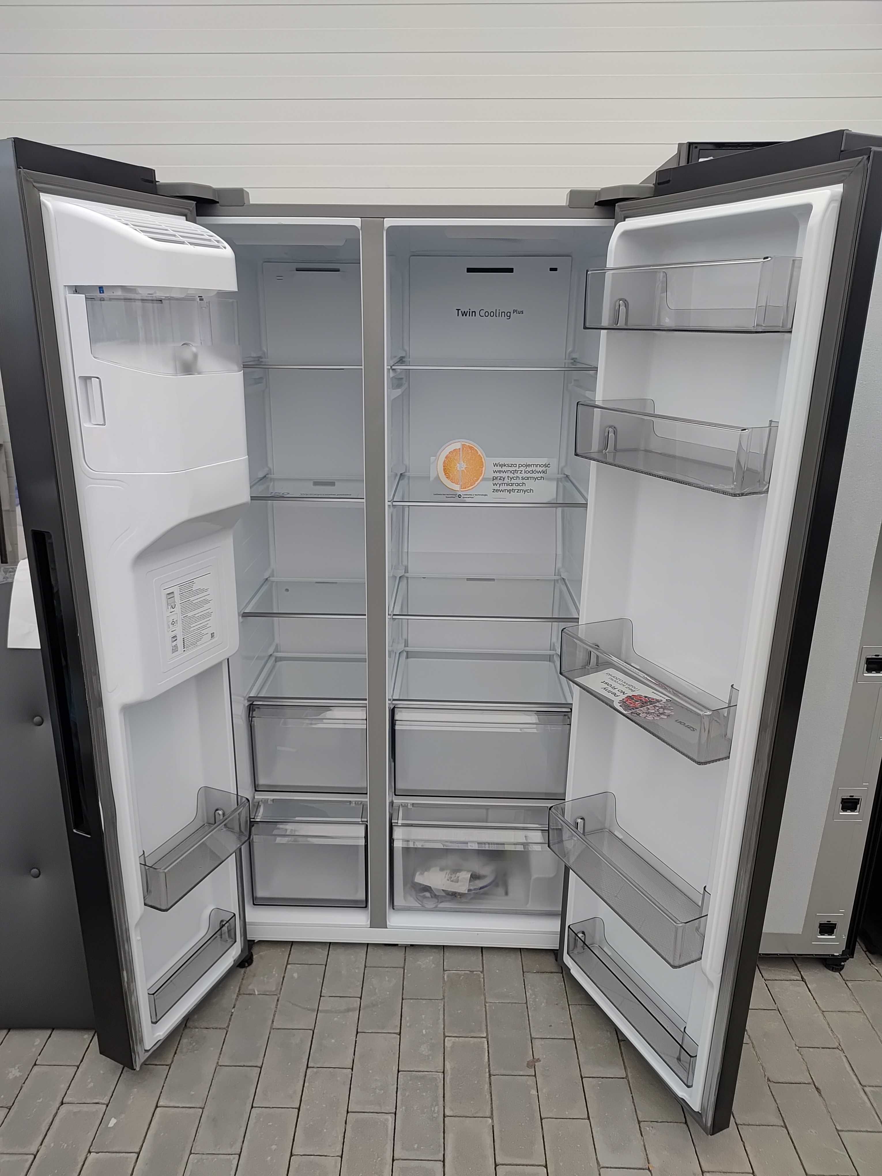 Lodówka Samsung RS68A8820B1, Side by Side, SpaceMax, 634l