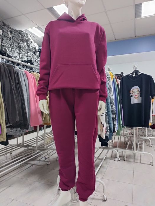 Fato treino 12 Euros.                                 Só para REVENDA