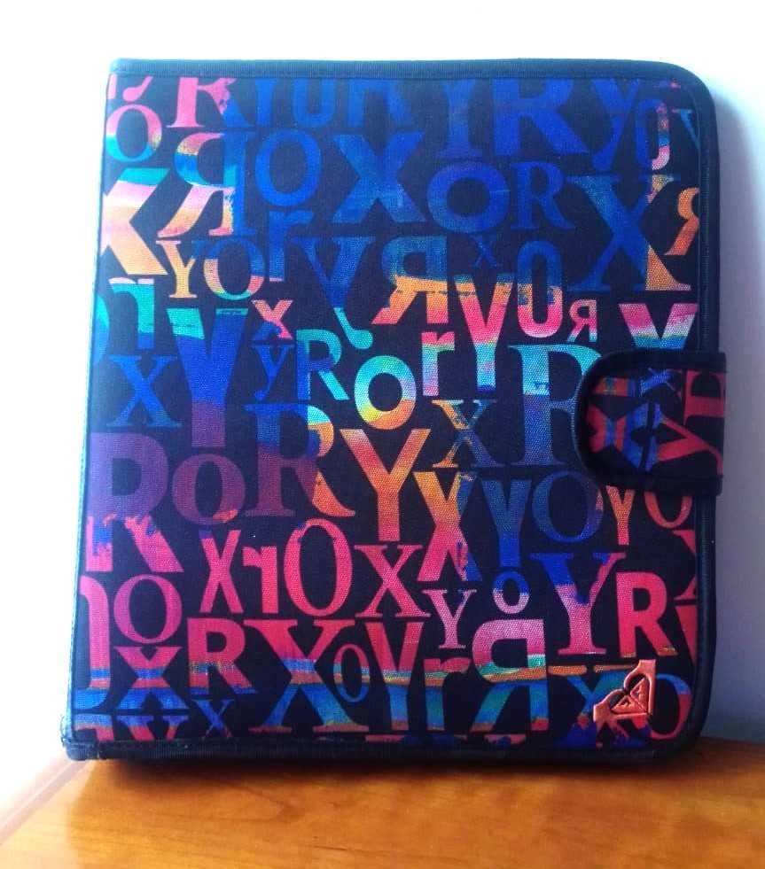 Dossier Capa Roxy Nova Regresso à escola