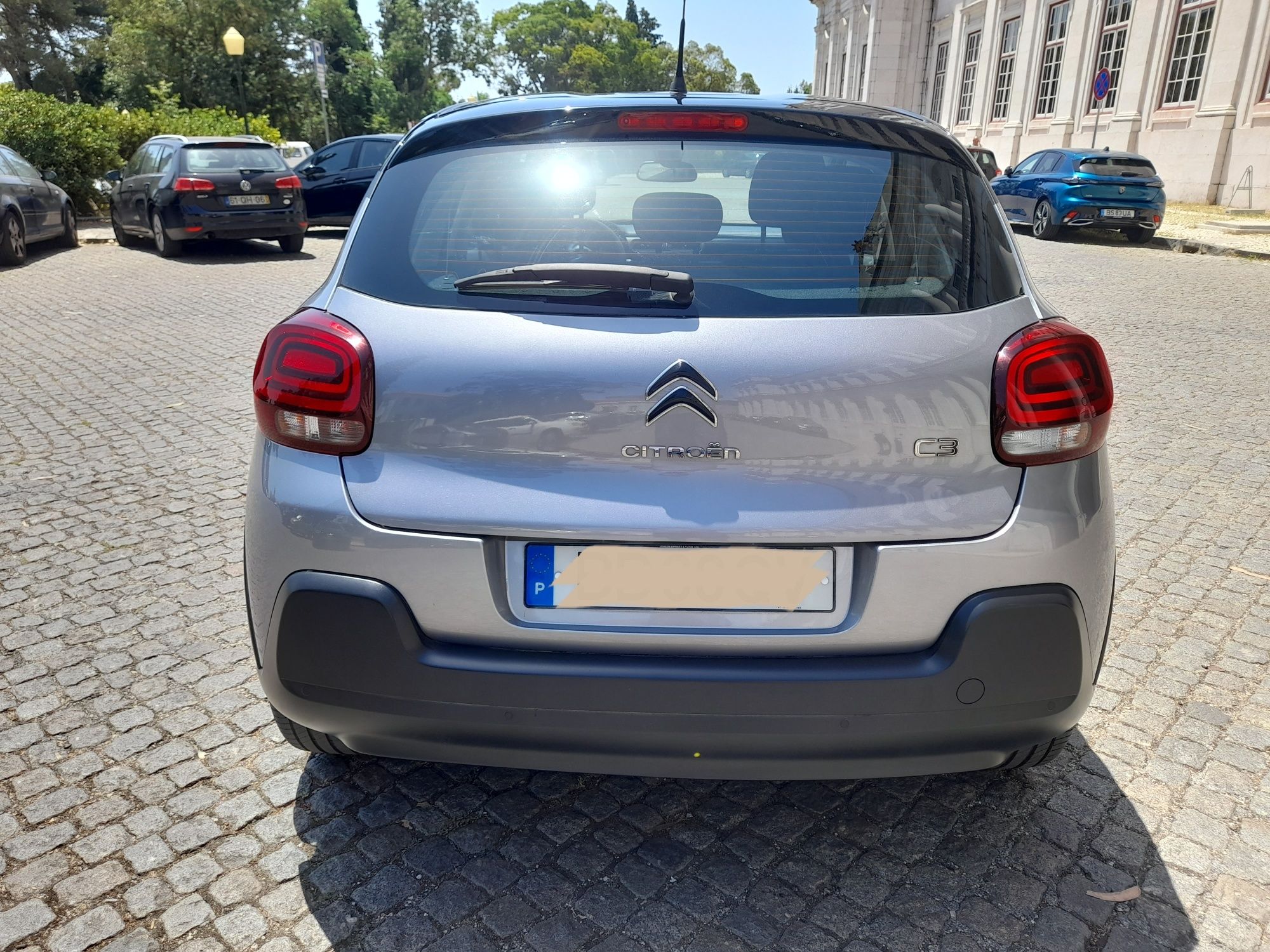 Citroën C3 1.2 puretech Shine EAT06 
Caixa automática 
Ano 2021
