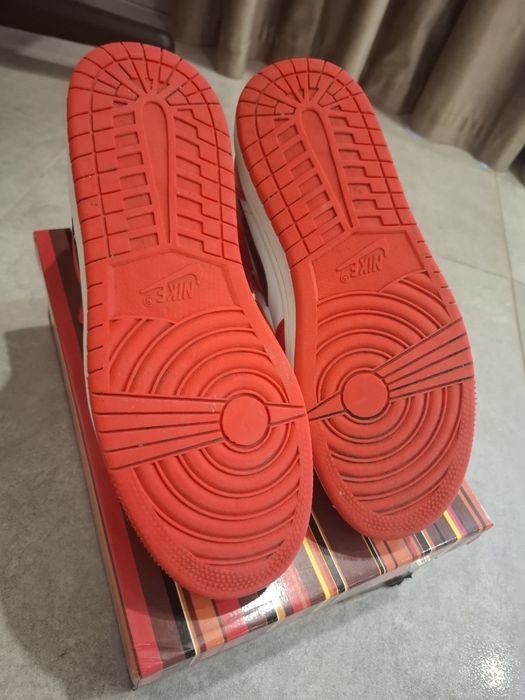 Кроссовки Nike air Jordan