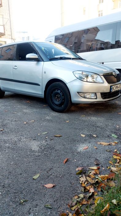 Skoda fabia 12 рік 1.6 бенз