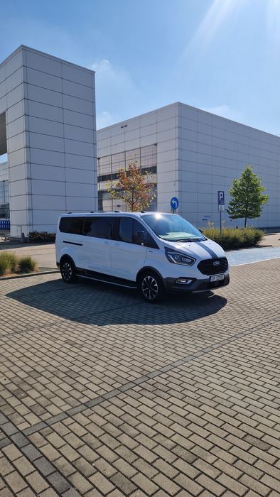 Wynajem busa  Ford Tourneo Custom 8 osobowego/ wesela/ transfery