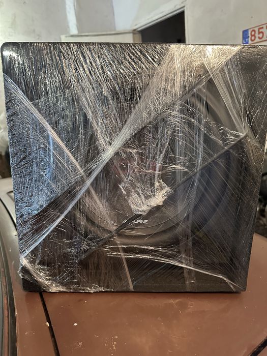 Продам сабвуфер SBG-1244BR Alpine с усилителем