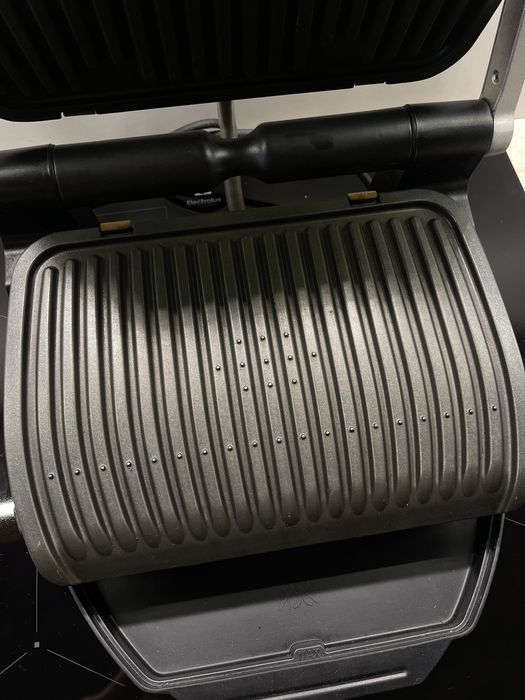 Tefal GC706D34 Optigrill+ Initial гриль-барбекю