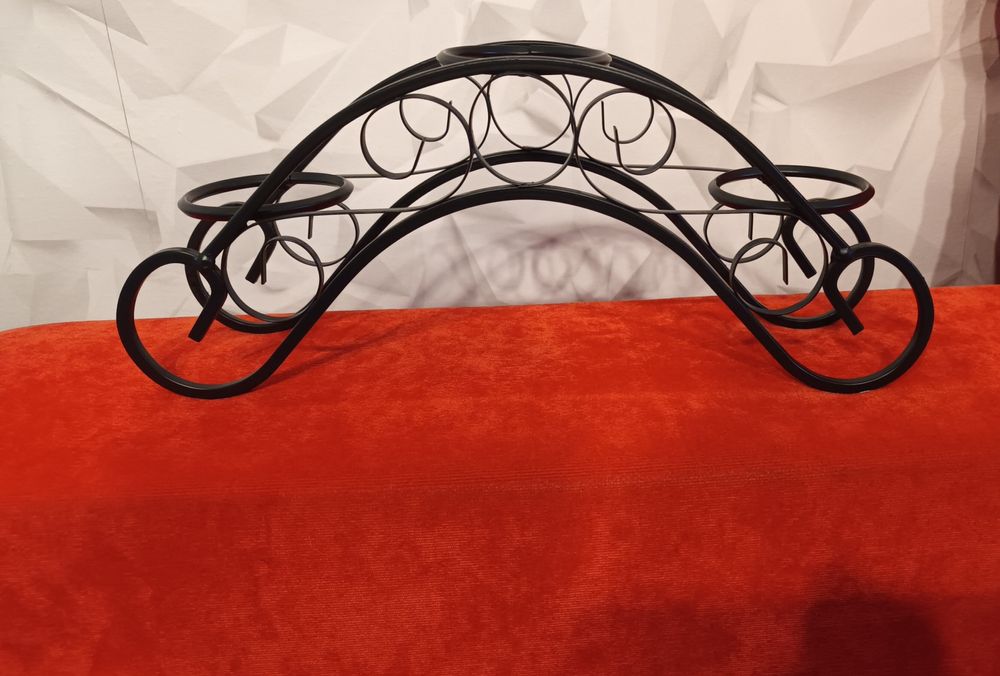 Świecznik loft metaloplastyka czarny metal 30 cm