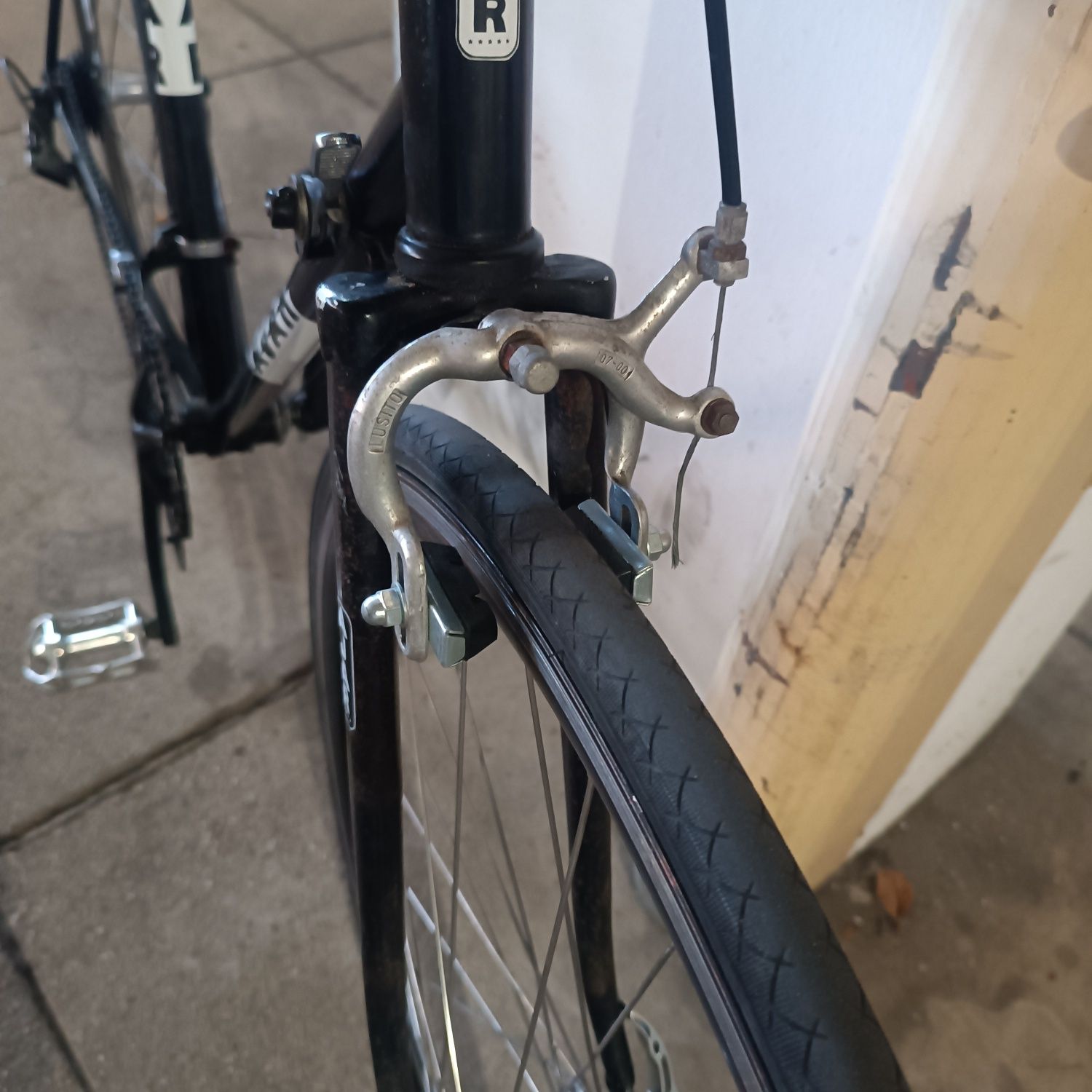 Bicicleta clássica com peças novas