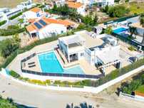 Moradia Térrea com Piscina e Vista Campo em Castro Marim