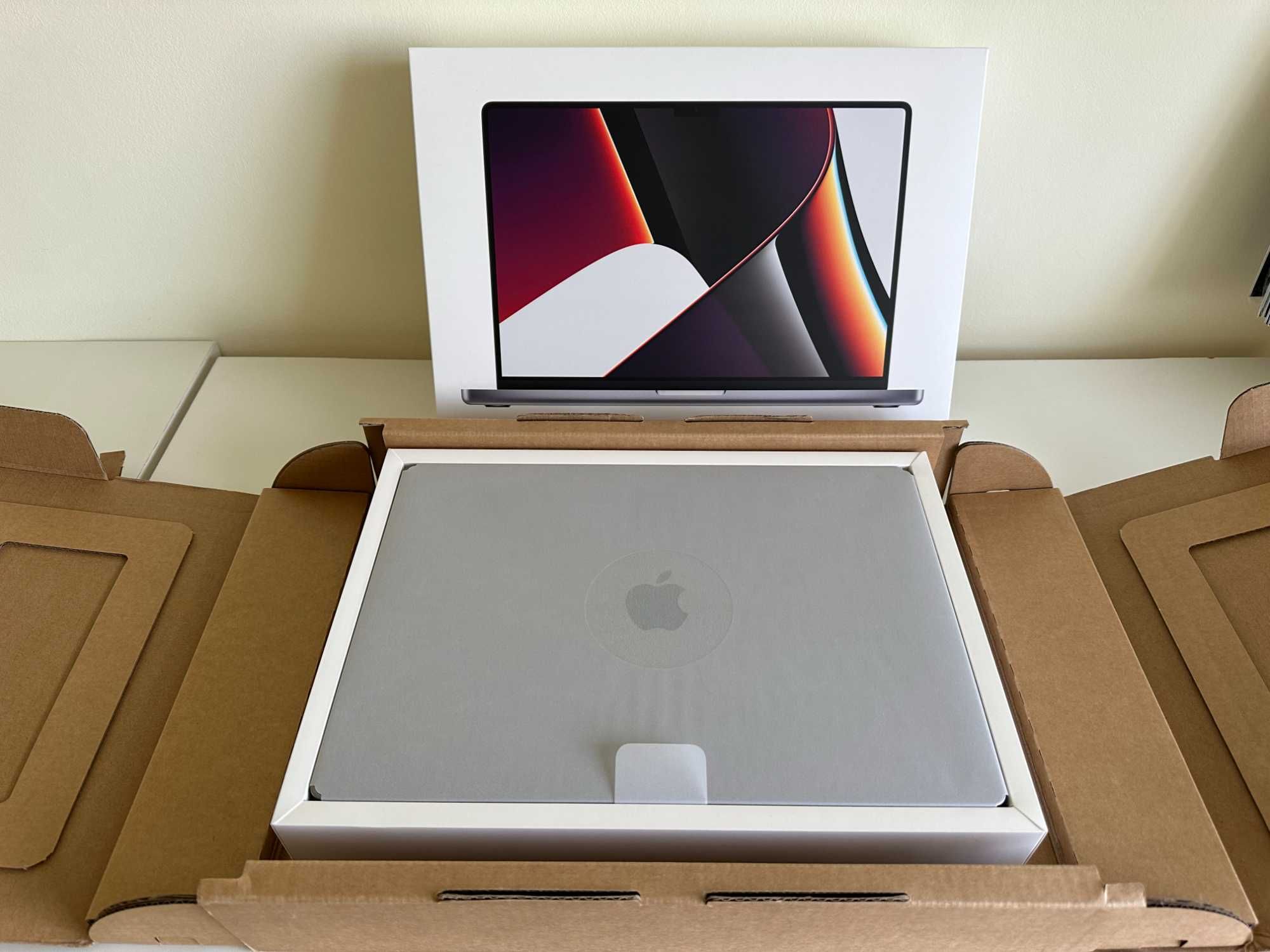Macbook Pro 16" - M1 Max (GPU 32C)