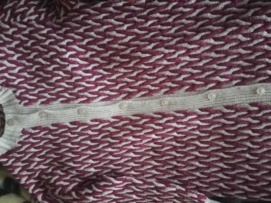 Кардиган пальто в"язане вручну вовняна пряжа гарні нитки