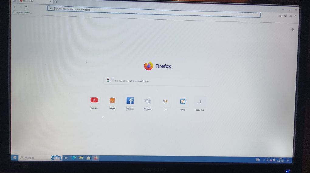 Komputer stacj plus monitor 22" Intel G3260 ssd+hdd