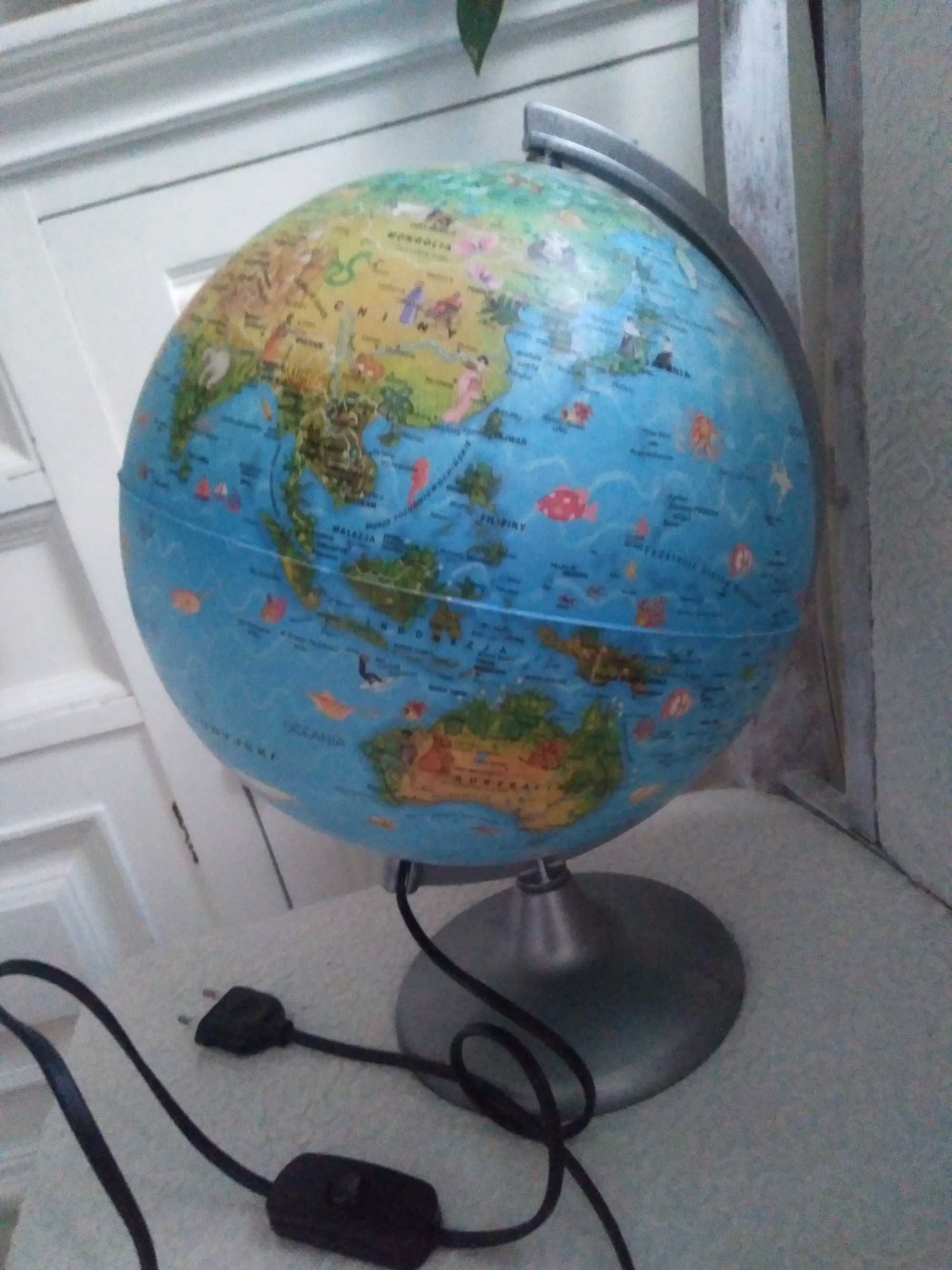 Lampka globus podświetlany duża 37 cm dla dzieci